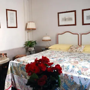 Flowers Bed & Breakfast Genova